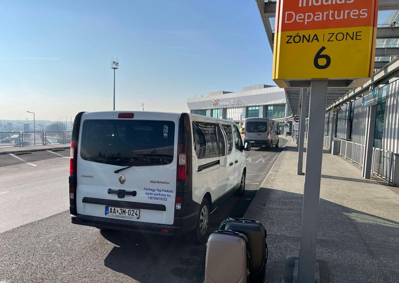 Transferový mikrobus Ferihegy Top Parkoló pri odletoch terminálu 2B