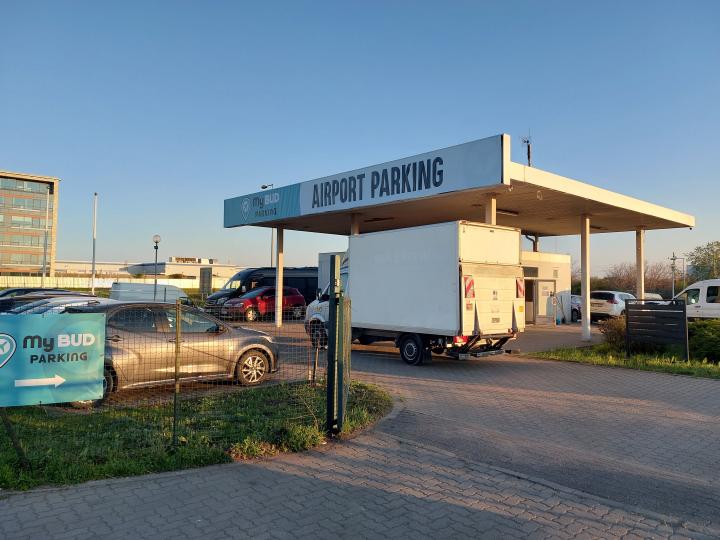 MyBUD Parking — reptéri parkoló