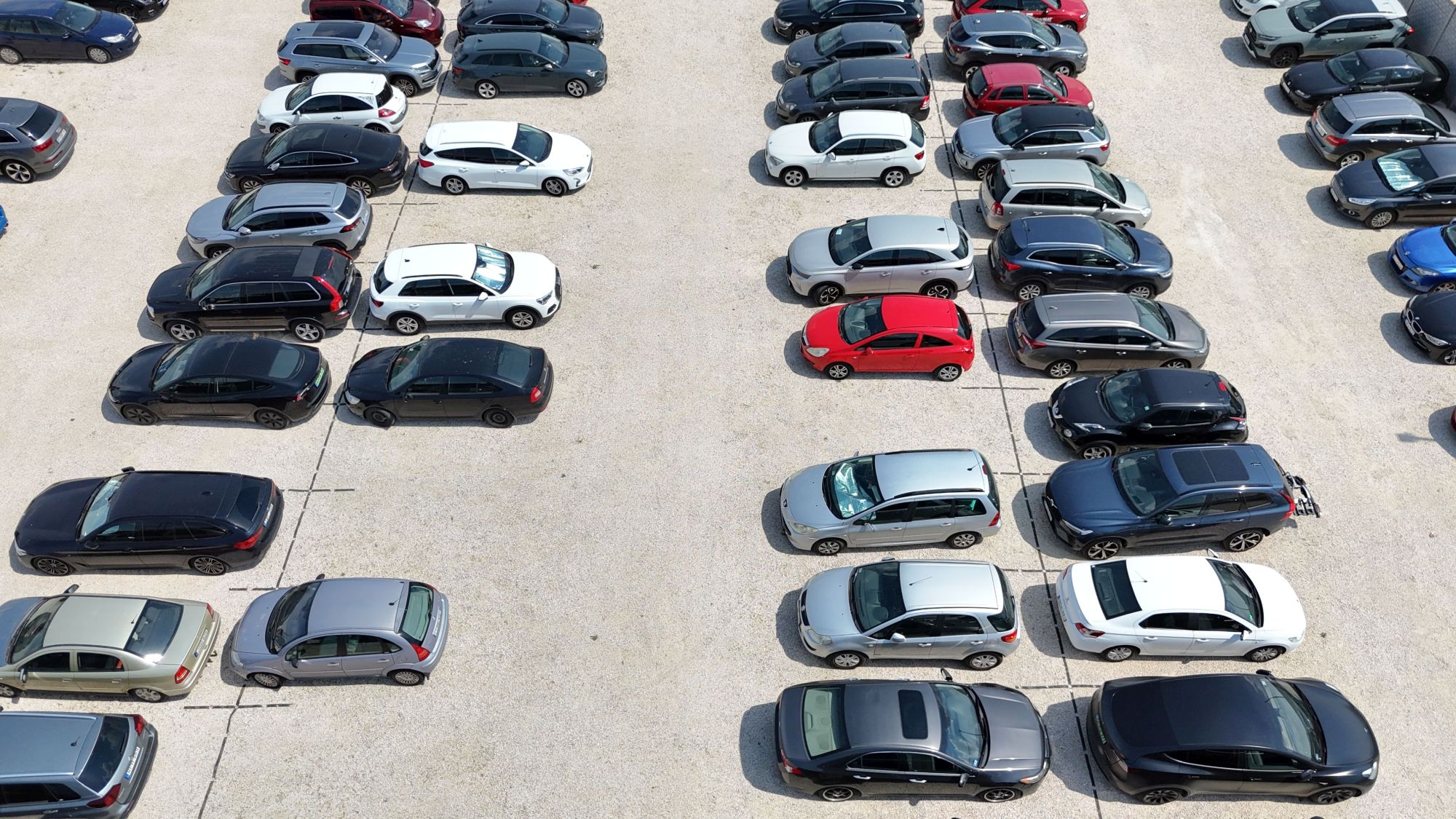 Airport Parking Hungary — Flughafenparken