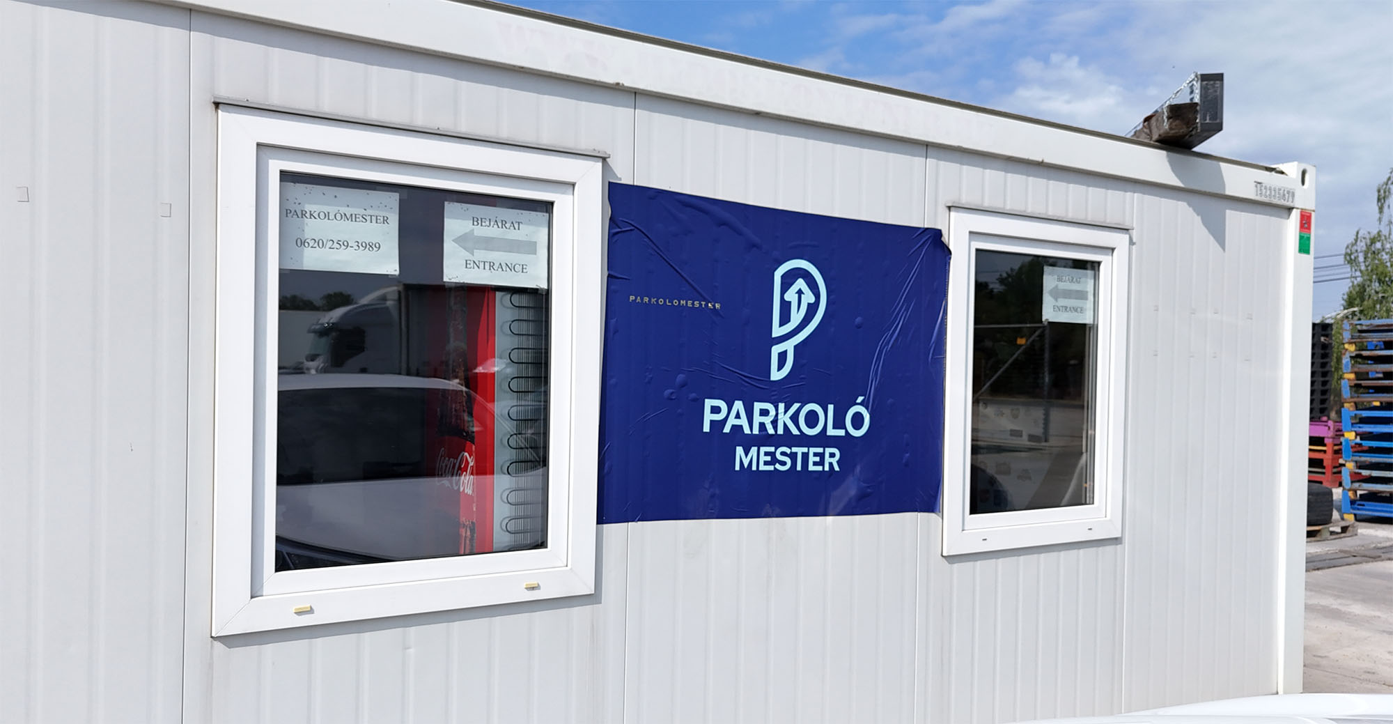 Parkolómester Reptéri Parkoló - Fedett — Flughafenparken